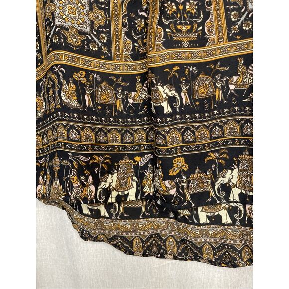 Let It Be - Women’s Sz Small Blouse - Sleeveless - Geometric/Elephant Print - Picture 3 of 4